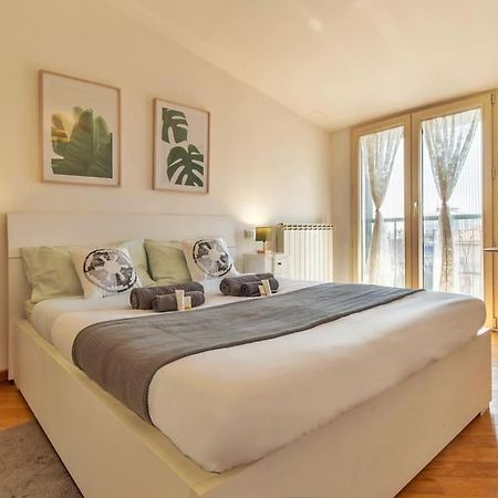 Unique & Strategic Flat, 50M From M4 Station Apartment Milan Bagian luar foto