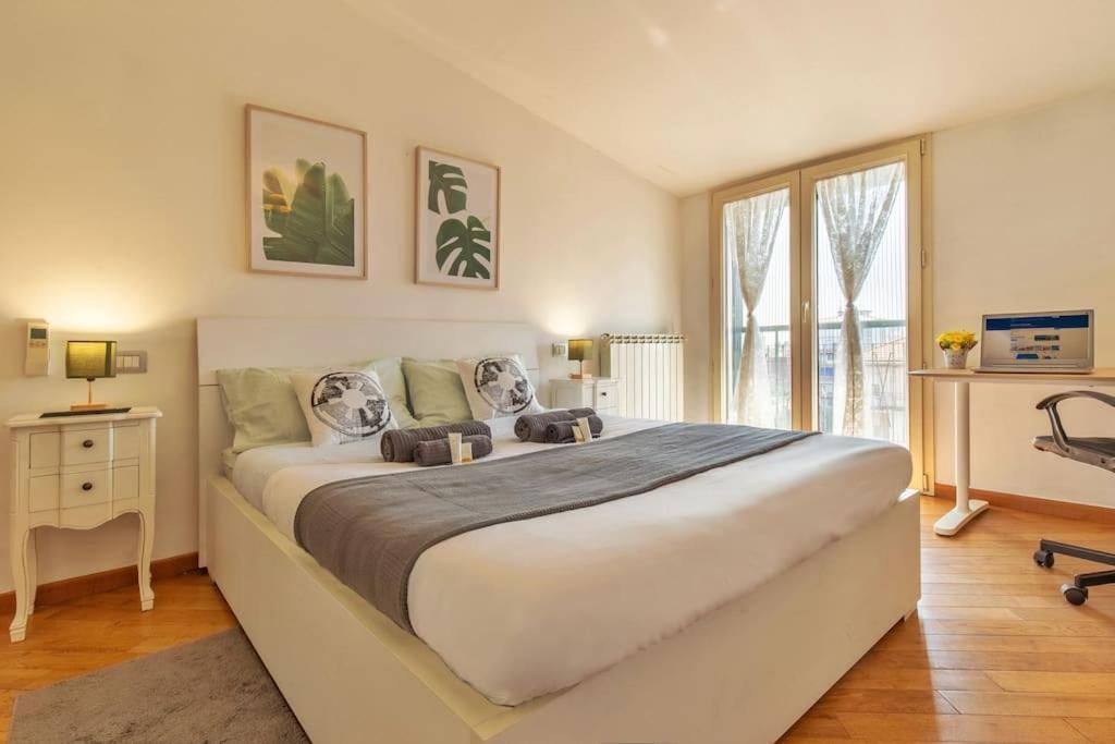 Unique & Strategic Flat, 50M From M4 Station Apartment Milan Bagian luar foto