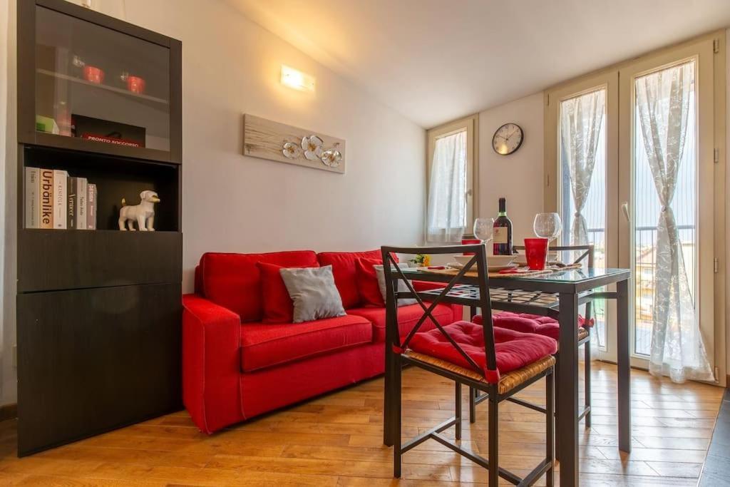 Unique & Strategic Flat, 50M From M4 Station Apartment Milan Bagian luar foto